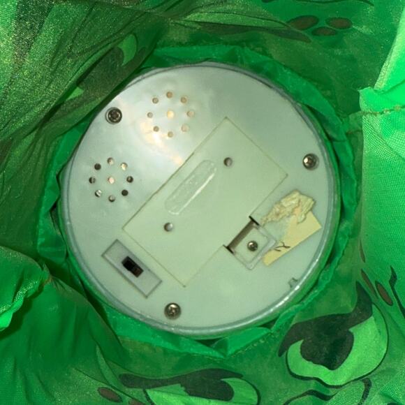 Vintage 90s‎ Halloween Motion Sound Windsock Witch 35" Old Hag Yard Flag Nylon - Picture 6 of 6